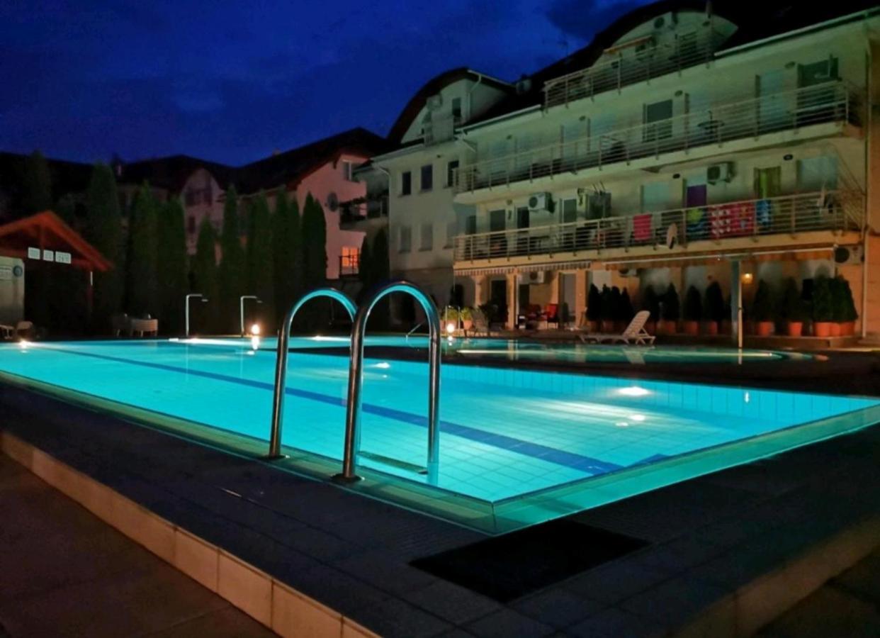 Ferienwohnung Relax Wellness Studio Hajdúszoboszló Exterior foto